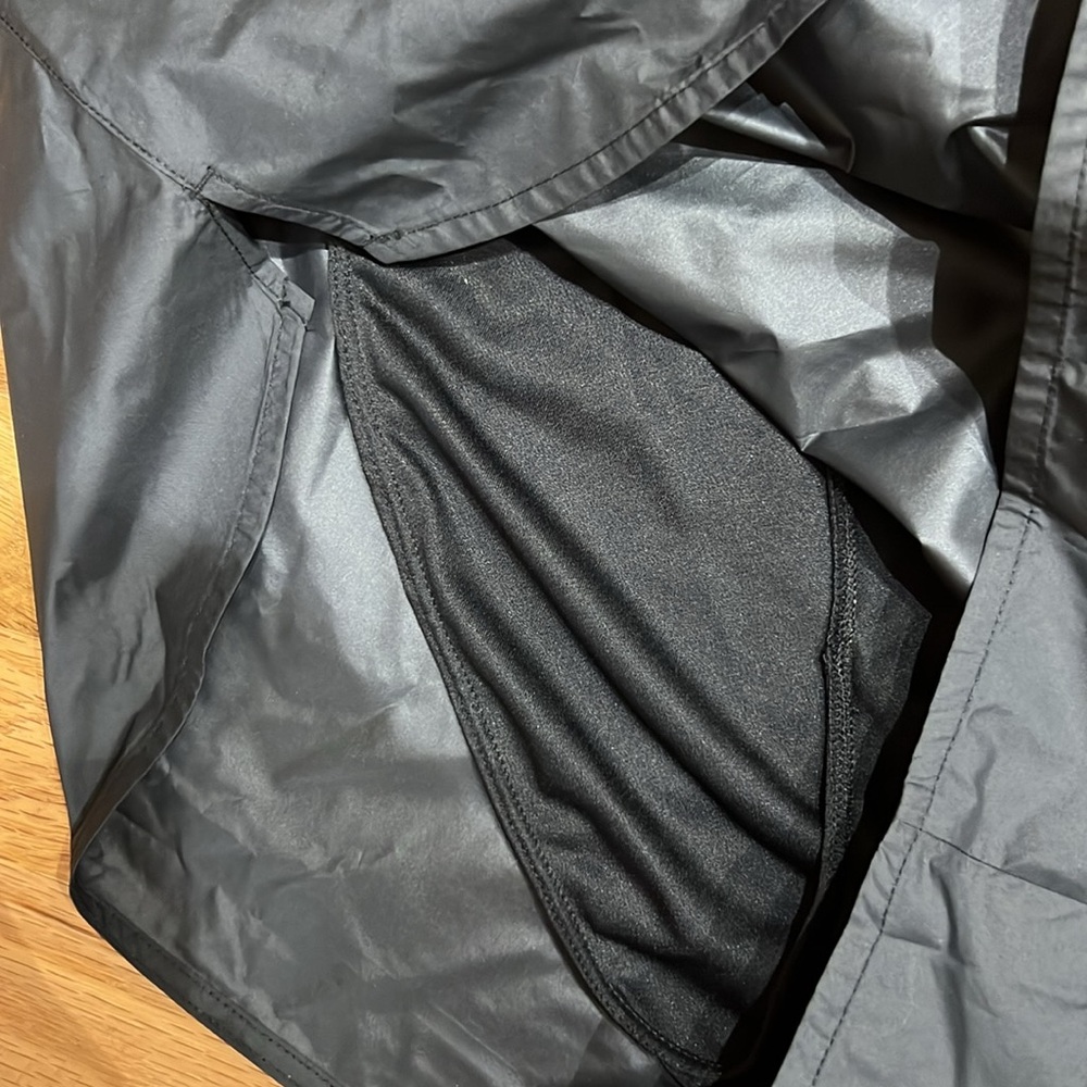 The North Face NWT black running shorts 3X❤️🚴♀️ - Picture 7 of 10